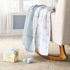 Muslin Quilt Baby And Toddler Blanket - Rainbow - Cloud Island™